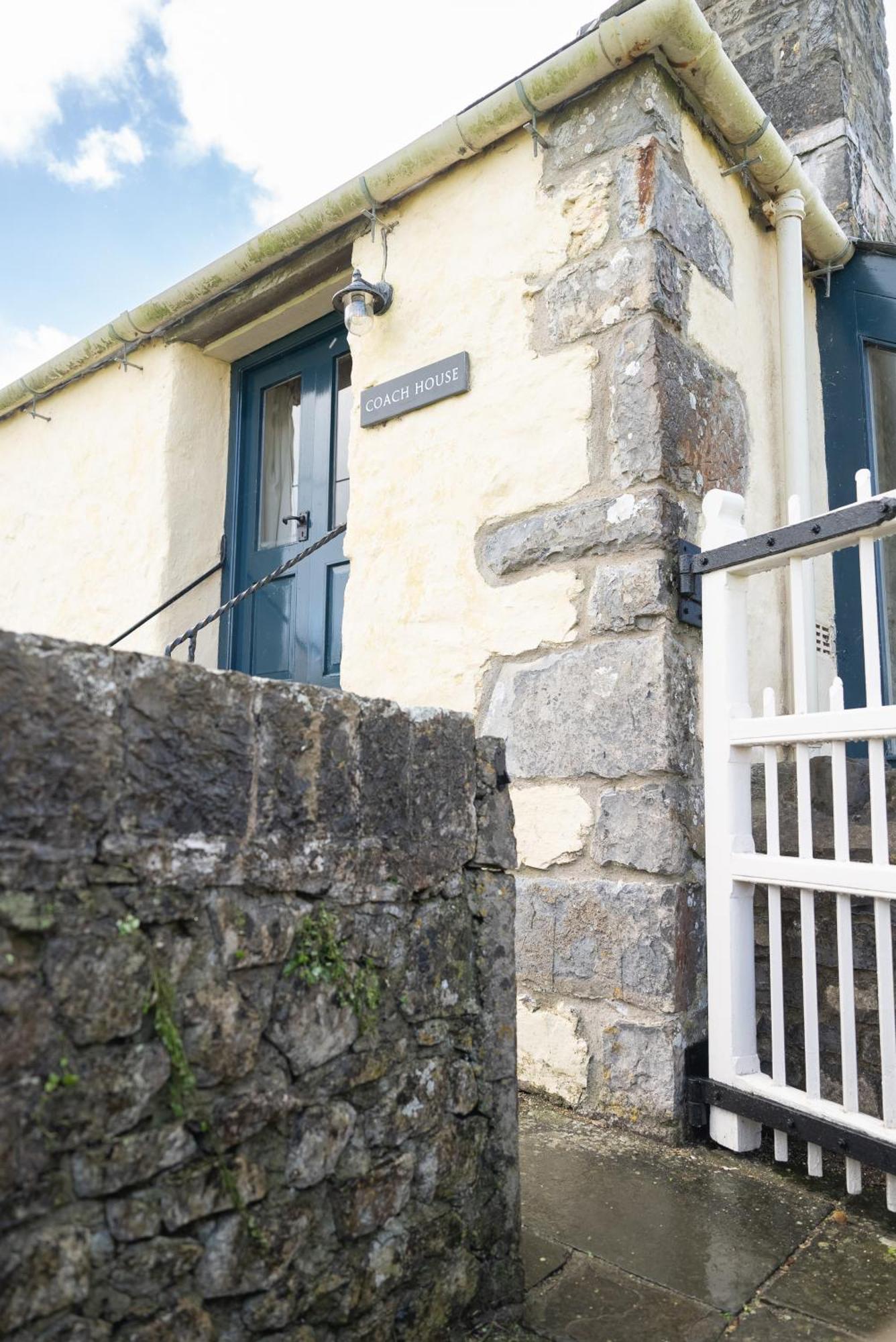 Gileston Manor-Self Catering Apartment Saint Athans Екстериор снимка