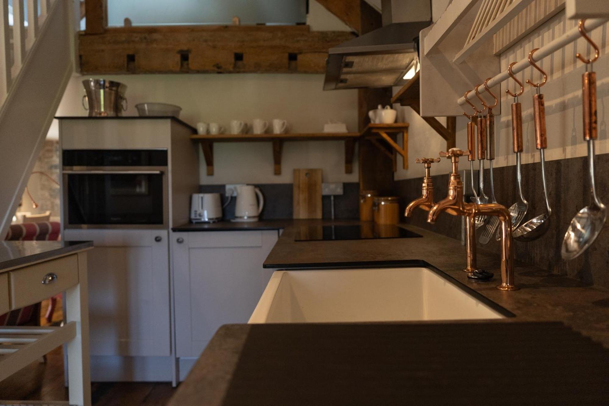 Gileston Manor-Self Catering Apartment Saint Athans Екстериор снимка