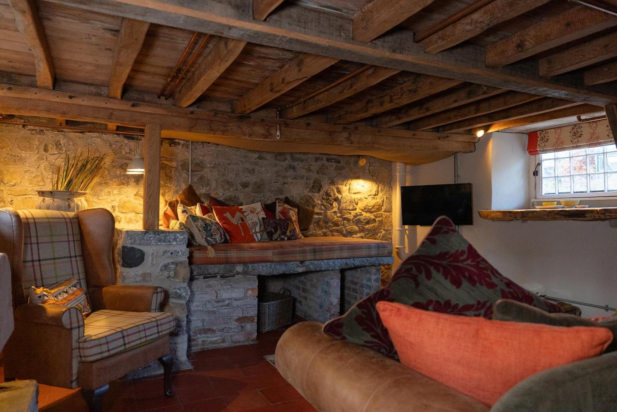 Gileston Manor-Self Catering Apartment Saint Athans Екстериор снимка