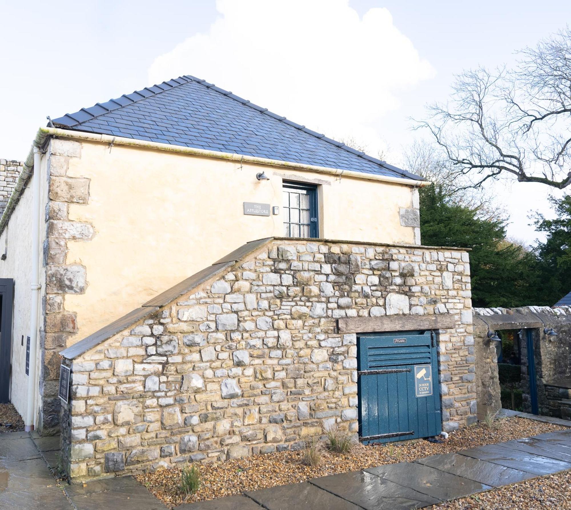 Gileston Manor-Self Catering Apartment Saint Athans Екстериор снимка