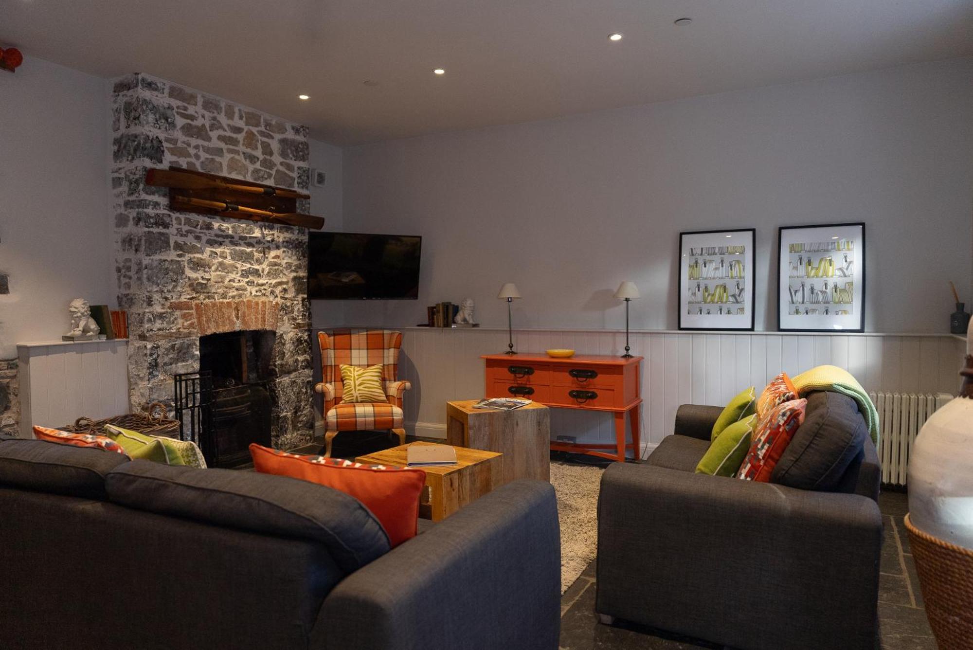 Gileston Manor-Self Catering Apartment Saint Athans Екстериор снимка